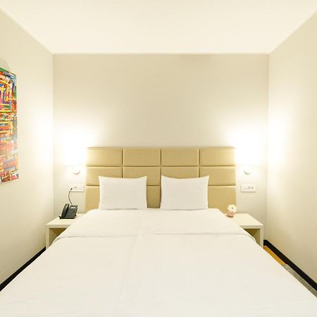 Lanterna Rooms City Center Novi Sad Exteriör bild