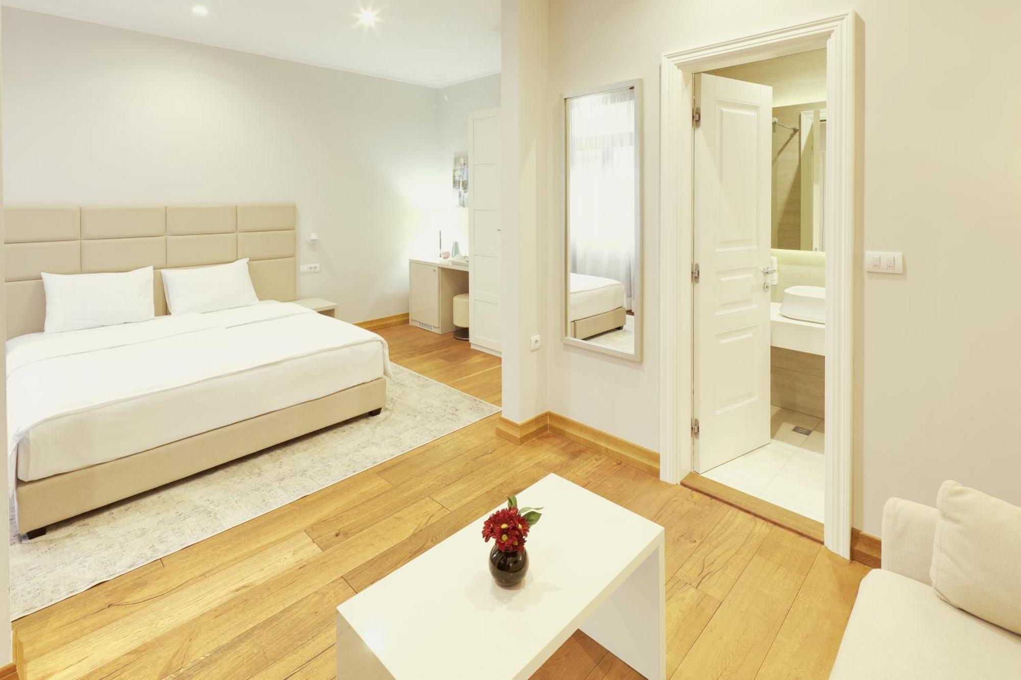 Lanterna Rooms City Center Novi Sad Exteriör bild