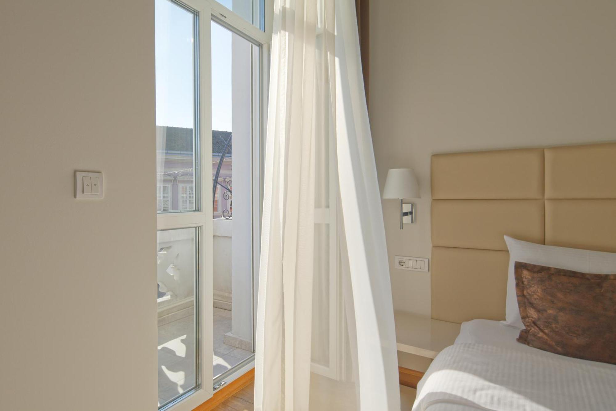 Lanterna Rooms City Center Novi Sad Exteriör bild