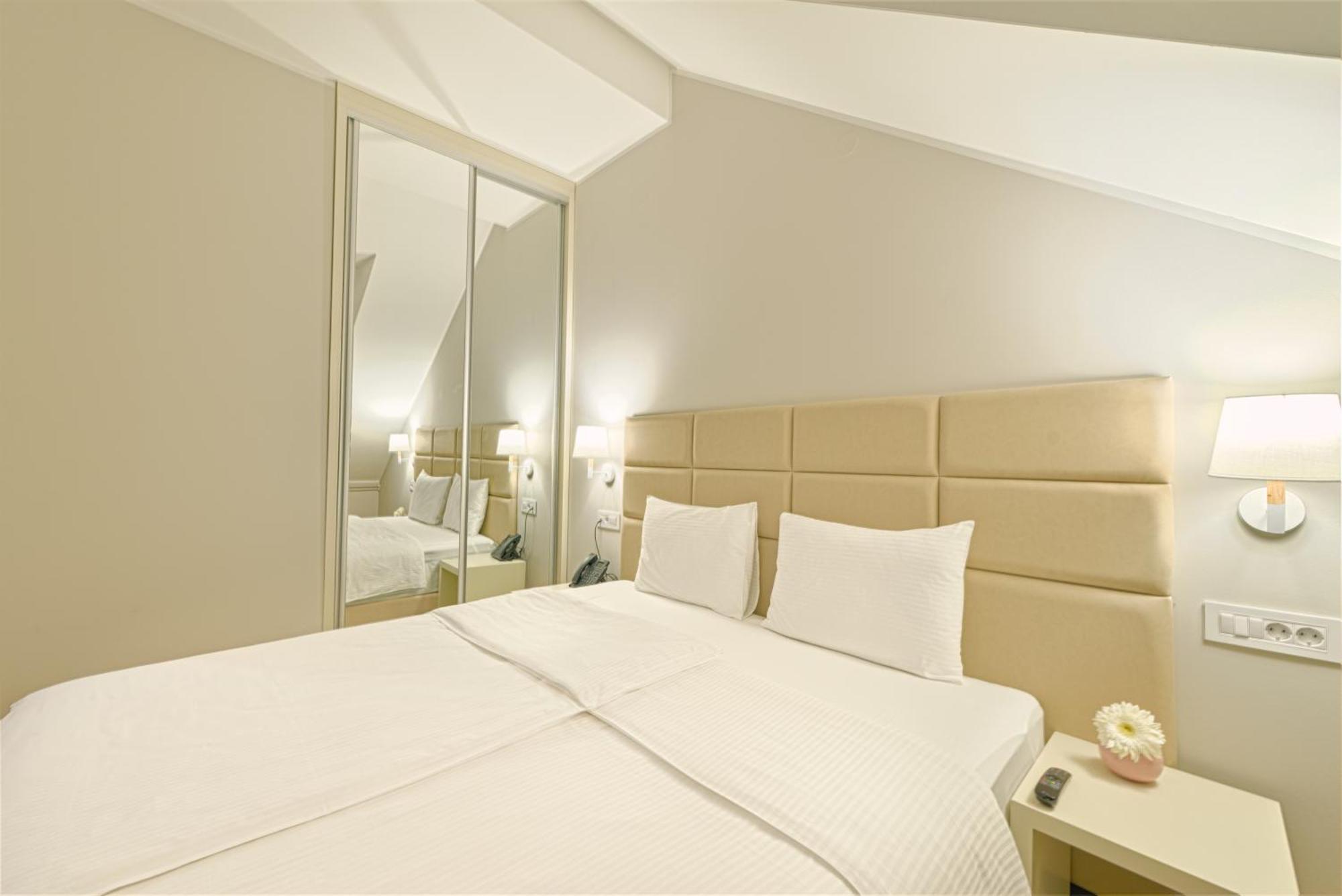 Lanterna Rooms City Center Novi Sad Exteriör bild
